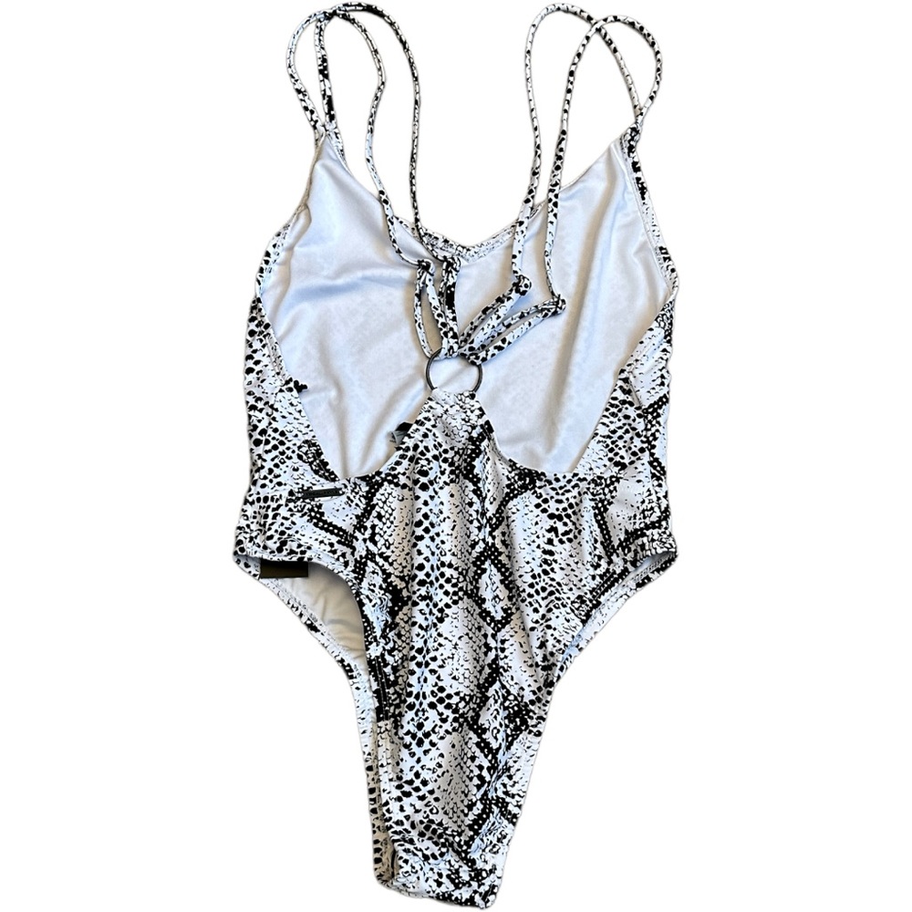 Kendall + Kylie One-Piece Swimsuit - Picture 3 of 6